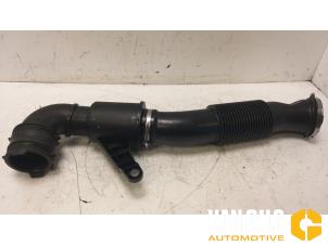 Gebruikte Luchtinlaat slang Landrover Range Rover Sport (LW) 2.0 SD4 Prijs € 79,86 Inclusief btw aangeboden door Van Gils Automotive