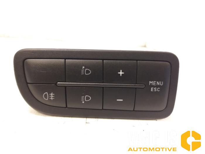 Licht Schakelaar van een Fiat Grande Punto (199) 1.4 2006