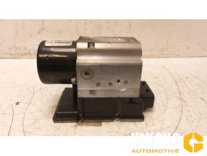 Gebruikte ABS Pomp Opel Signum (F48) 3.0 CDTI V6 24V Prijs € 75,00 Margeregeling aangeboden door Van Gils Automotive