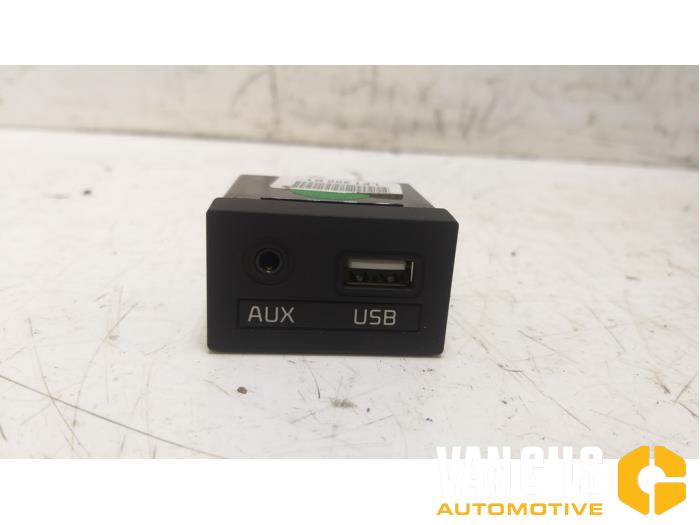 AUX/USB aansluiting Picanto 12V -