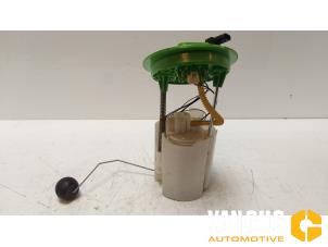 Gebruikte Tank element Pomp Volkswagen Golf VII (AUA) 1.4 GTE 16V Prijs € 50,00 Margeregeling aangeboden door Van Gils Automotive