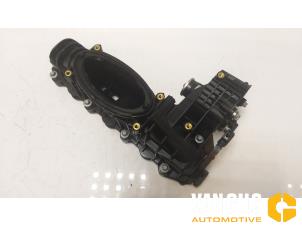 Gebruikte Inlaatspruitstuk Mercedes B (W246) 2.1 B-220 CDI BlueEFFICIENCY, B-220d 16V Prijs € 181,50 Inclusief btw aangeboden door Van Gils Automotive