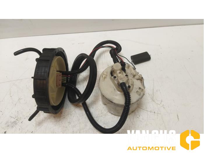 Gebruikte Tank element Pomp Ford Focus 1 Wagon 1.6 16V Prijs € 25,00 Margeregeling aangeboden door Van Gils Automotive