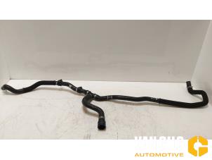 Gebruikte Koelwaterslang BMW X5 (G05) xDrive M50d 3.0 24V Prijs € 60,49 Inclusief btw aangeboden door Van Gils Automotive