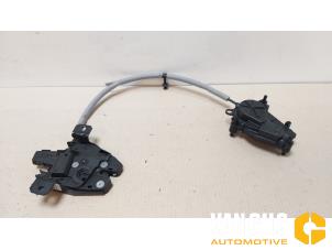 Gebruikte Sluithulpmotor achterklep BMW X5 (G05) xDrive M50d 3.0 24V Prijs € 181,49 Inclusief btw aangeboden door Van Gils Automotive