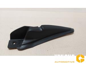 Gebruikte Afdekplaat diversen Renault Captur (2R) Prijs € 30,00 Margeregeling aangeboden door Van Gils Automotive