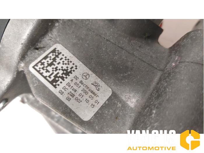 Waterpomp van een Mercedes-Benz B (W246) 2.1 B-220 CDI BlueEFFICIENCY,d 16V 2015