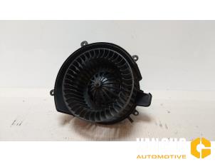 Gebruikte Chaufage Ventilatiemotor Opel Astra G (F08/48) 1.6 16V Prijs € 45,00 Margeregeling aangeboden door Van Gils Automotive