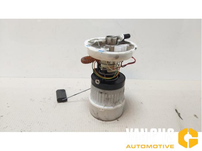 Gebruikte Tank element Pomp Ford Focus 2 1.6 16V Prijs € 60,00 Margeregeling aangeboden door Van Gils Automotive