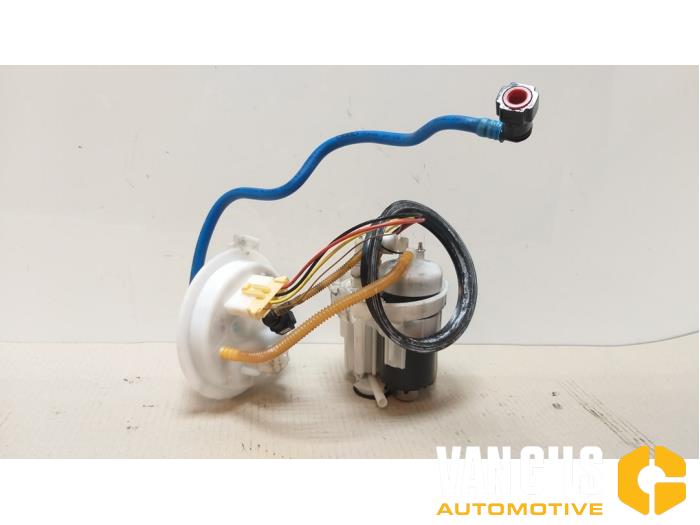 Gebruikte Tank element Pomp Audi A4 Avant (B9) 2.0 40 T MHEV 16V Prijs € 138,00 Margeregeling aangeboden door Van Gils Automotive