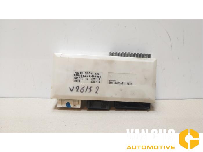 Gebruikte Computer Body Control BMW 5 serie Touring (E39) 520i 24V Prijs € 60,00 Margeregeling aangeboden door Van Gils Automotive