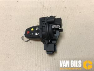 Gebruikte Kontaktslot + Sleutel Volvo V50 (MW) 1.8 16V Prijs € 60,00 Margeregeling aangeboden door Van Gils Automotive