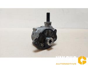 Gebruikte Vacuumpomp (Diesel) Mercedes B (W246) 2.1 B-220 CDI BlueEFFICIENCY,d 16V Prijs € 78,65 Inclusief btw aangeboden door Van Gils Automotive