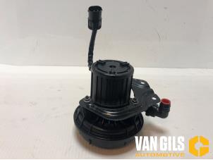 Luchtpomp Uitlaatgas van een BMW 3 serie Touring (E46/3) 318i 16V 2002