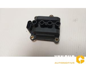 Gebruikte Bobine Renault Twingo II (CN) 1.2 16V Prijs € 30,00 Margeregeling aangeboden door Van Gils Automotive