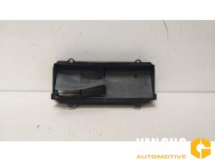 Gebruikte Luchtrooster achter Nissan Juke (F16) 1.0 DIG-T 117 12V Prijs € 30,00 Margeregeling aangeboden door Van Gils Automotive