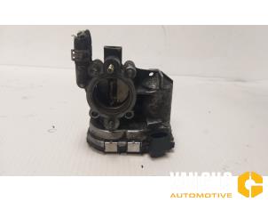 Gebruikte Gasklephuis Opel Corsa C (F08/68) 1.0 12V Prijs € 65,00 Margeregeling aangeboden door Van Gils Automotive