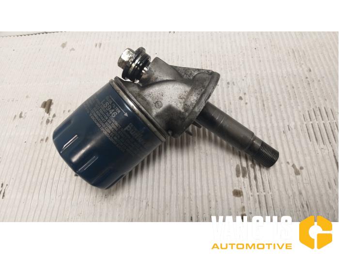 Gebruikte Oliefilter Mercedes A (W176) 1.5 A-180 CDI, A-180d 16V Prijs € 82,28 Inclusief btw aangeboden door Van Gils Automotive