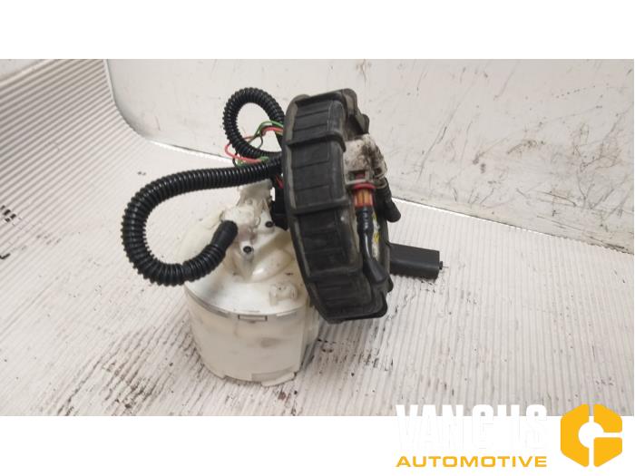 Gebruikte Tank element Pomp Ford Focus 1 Wagon 1.6 16V Prijs € 60,00 Margeregeling aangeboden door Van Gils Automotive