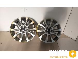 Gebruikte Velgen set Mazda CX-5 I (KE,GH) 2.0 SkyActiv-G 16V 4WD Prijs € 399,99 Margeregeling aangeboden door Van Gils Automotive
