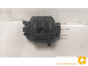 Gebruikte Inlaatspruitstuk Suzuki Alto 1.0 12V Prijs € 38,00 Margeregeling aangeboden door Van Gils Automotive