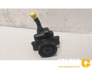 Gebruikte Stuurpomp Ford Fusion 1.6 16V Prijs € 60,00 Margeregeling aangeboden door Van Gils Automotive