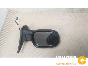 Gebruikte Spiegel Buiten links Nissan Micra (K12) 1.2 16V Prijs op aanvraag aangeboden door Van Gils Automotive