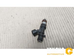 Gebruikte Injector (benzine injectie) Nissan Micra (K12) 1.2 16V Prijs € 30,00 Margeregeling aangeboden door Van Gils Automotive