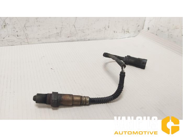 Gebruikte Lambda Sonde Renault Clio II (BB/CB) 1.4 16V Prijs € 20,00 Margeregeling aangeboden door Van Gils Automotive