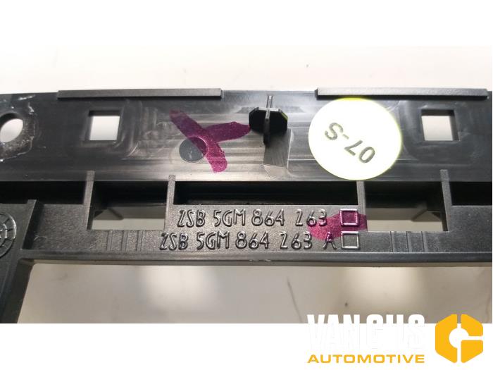 Sierstrip van een Volkswagen Golf VII (AUA) 2.0 TDI 16V 2014