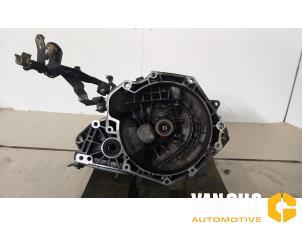 Gebruikte Versnellingsbak Opel Meriva 1.7 DTI 16V Prijs € 250,00 Margeregeling aangeboden door Van Gils Automotive