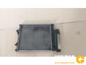 Gebruikte Radiateur BMW 5 serie (E39) 520i 24V Prijs € 65,00 Margeregeling aangeboden door Van Gils Automotive