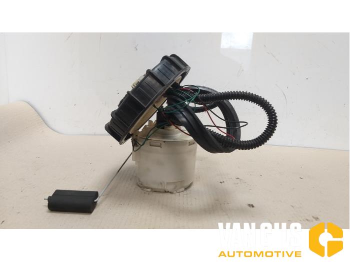 Gebruikte Tank element Pomp Ford Focus 1 1.6 16V Prijs € 25,00 Margeregeling aangeboden door Van Gils Automotive