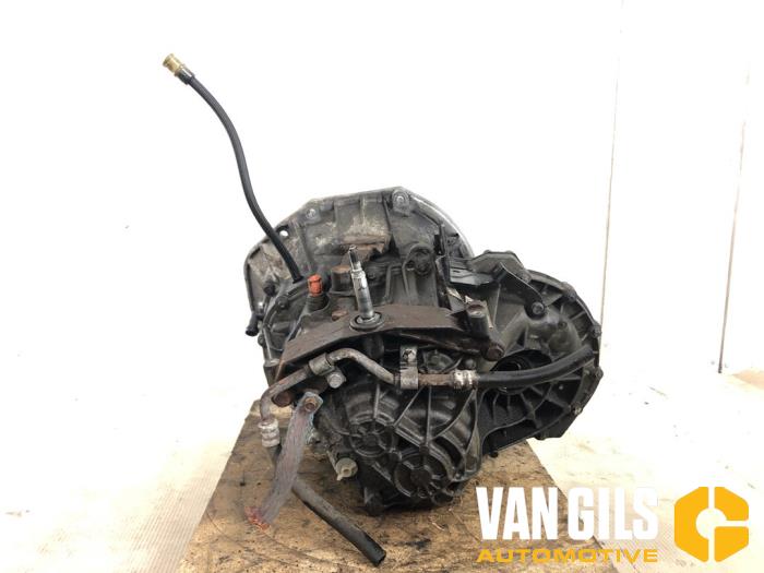 Gearbox Renault Trafic O200407 VanGilsAutomotive