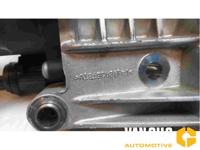 Waterpomp van een Mercedes-Benz B (W246/W242)