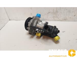 Waterpomp van een Mercedes-Benz B (W246/W242)