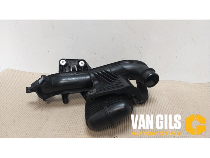 Gebruikte Intercooler Buis Audi A4 Avant (B8) 2.0 TDI 16V Prijs € 30,00 Margeregeling aangeboden door Van Gils Automotive