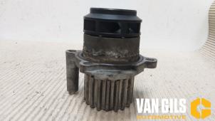 Gebruikte Waterpomp Volkswagen Touran (1T1/T2) 1.9 TDI 105 Euro 3 Prijs € 35,00 Margeregeling aangeboden door Van Gils Automotive