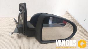 Gebruikte Buitenspiegel rechts Mitsubishi Colt (Z2/Z3) 1.3 16V Prijs € 50,00 Margeregeling aangeboden door Van Gils Automotive