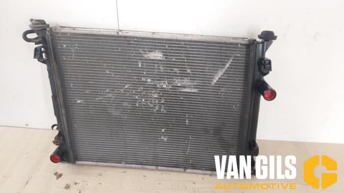 Gebruikte Radiateur Chrysler 300 C 3.5 V6 24V Prijs € 65,00 Margeregeling aangeboden door Van Gils Automotive