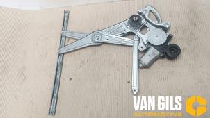 Gebruikte Ruitmechaniek 2Deurs rechts-voor Toyota Yaris (P1) 1.0 16V VVT-i Prijs € 50,00 Margeregeling aangeboden door Van Gils Automotive