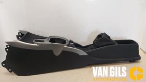 Gebruikte Middenconsoles Alfa Romeo MiTo (955) 1.3 JTDm 16V Eco Prijs € 50,00 Margeregeling aangeboden door Van Gils Automotive