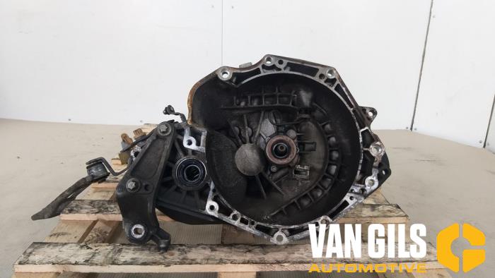 Gebruikte Versnellingsbak Opel Corsa D 1.2 16V LPG Prijs € 175,00 Margeregeling aangeboden door Van Gils Automotive