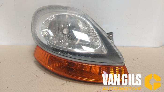 Achterlichtkap past rechts NISSAN Primastar OPEL Vivaro Achterlichtkap past rechts NISSAN Primastar OPEL Vivaro