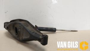 Gebruikte Steun (diversen) Mercedes C (W203) 2.2 C-200 CDI 16V Prijs € 35,00 Margeregeling aangeboden door Van Gils Automotive