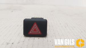 Gebruikte Alarmlicht Schakelaar Audi A4 Avant (B6) 1.9 TDI PDE 130 Prijs € 30,00 Margeregeling aangeboden door Van Gils Automotive
