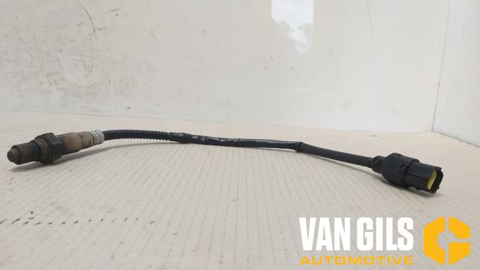 Gebruikte Lambda Sonde Kia Carens II (FJ) 1.8i 16V Prijs € 20,00 Margeregeling aangeboden door Van Gils Automotive