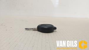 Gebruikte Sleutel Peugeot 206 CC (2D) 2.0 16V Prijs € 30,00 Margeregeling aangeboden door Van Gils Automotive