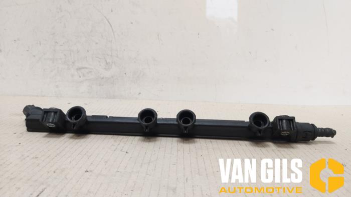 Gebruikte Injector brug Fiat Punto III (199) 1.4 Bifuel Prijs € 30,00 Margeregeling aangeboden door Van Gils Automotive