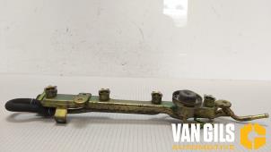Gebruikte Injector brug Honda Stream I (RN) 1.7 16V VTEC Prijs € 50,00 Margeregeling aangeboden door Van Gils Automotive